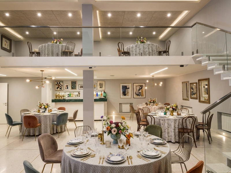 Дизайн гостиной в стиле Эклектика — фото интерьера от нейросети RoomGPT