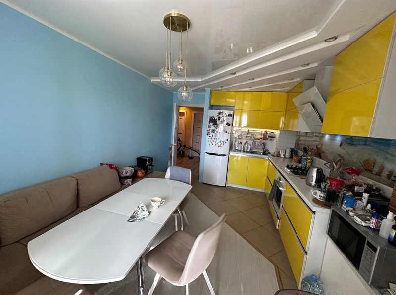 Дизайн кухни в стиле Без стиля — фото интерьера от нейросети RoomGPT