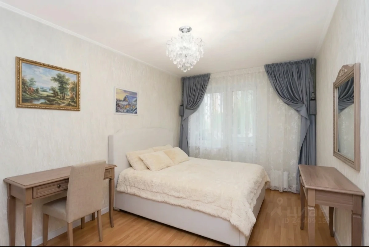 Дизайн спальни в стиле Неоклассика — фото интерьера от нейросети RoomGPT