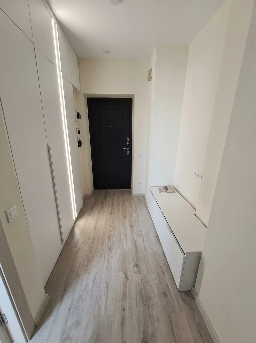 Дизайн прихожей в стиле Минимализм — фото интерьера от нейросети RoomGPT