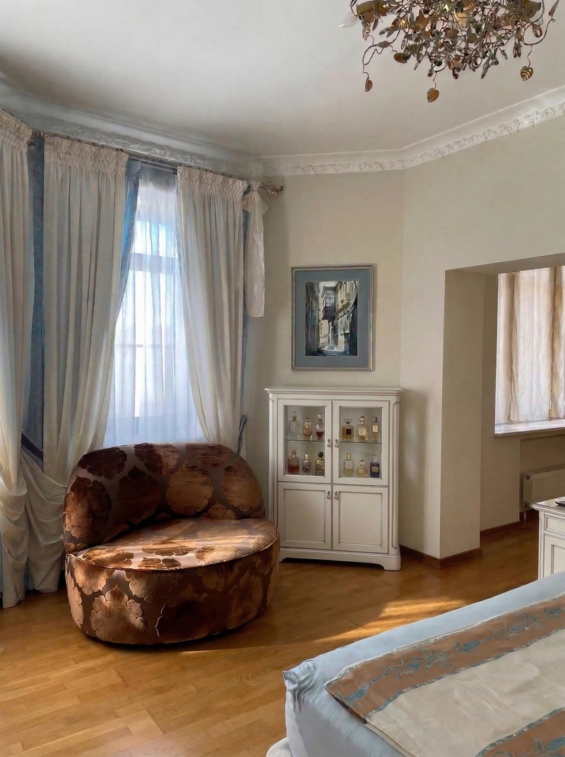 Дизайн спальни в стиле Классика — фото интерьера от нейросети RoomGPT