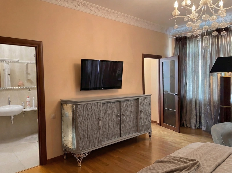 Дизайн спальни в стиле Классика — фото интерьера от нейросети RoomGPT