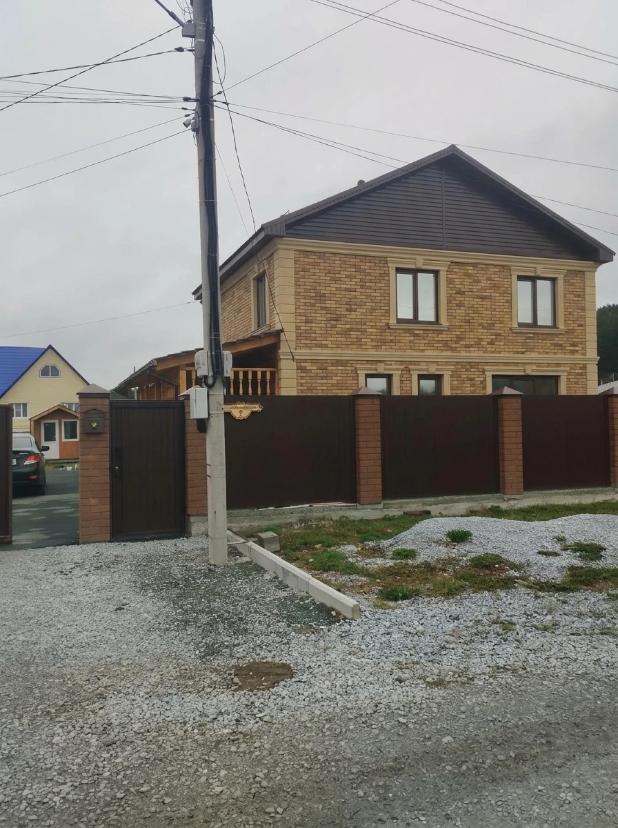 Дизайн фасада в стиле Классика — фото от нейросети RoomGPT