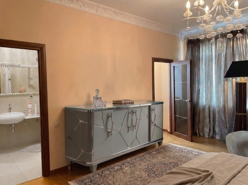 Дизайн спальни в стиле Классика — фото интерьера от нейросети RoomGPT