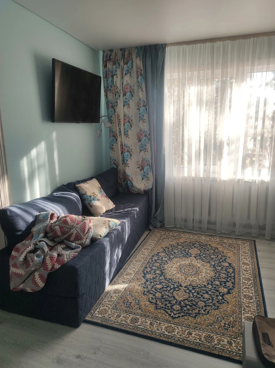 Дизайн гостиной в стиле Классика — фото интерьера от нейросети RoomGPT
