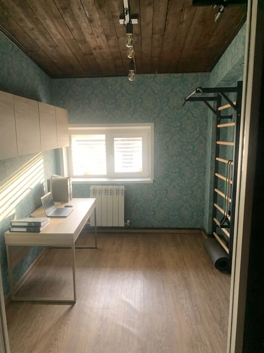 Дизайн кабинета в стиле Минимализм — фото интерьера от нейросети RoomGPT