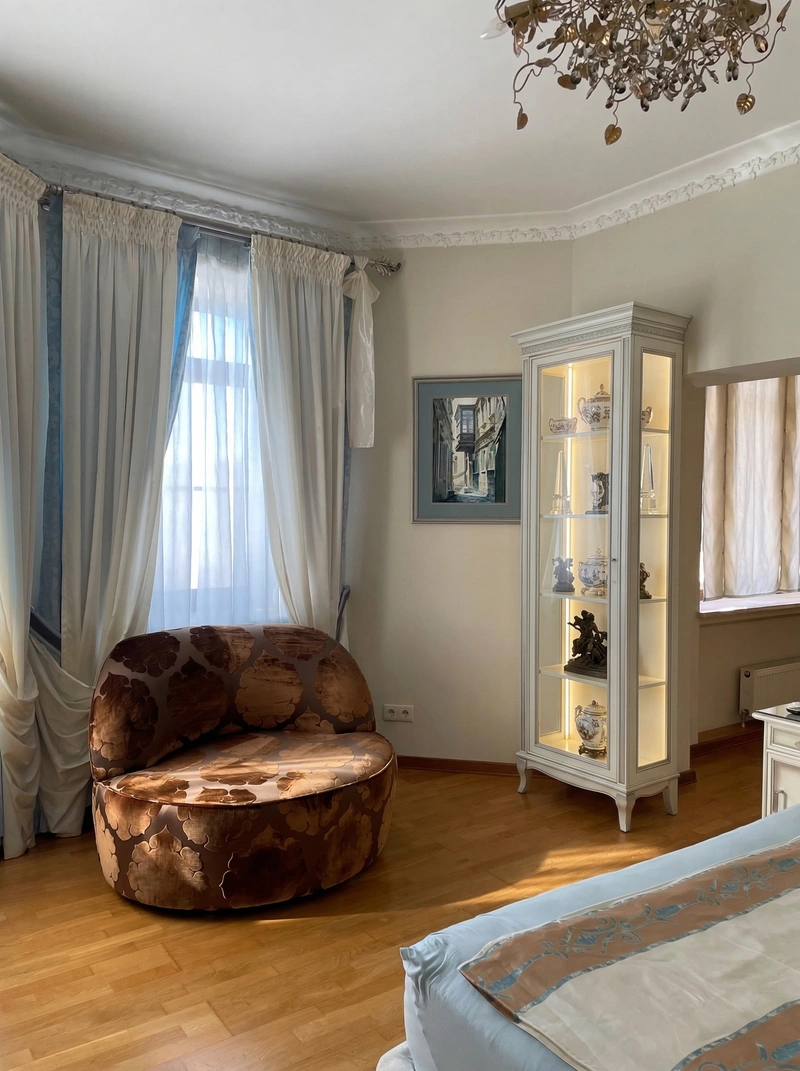 Дизайн спальни в стиле Классика — фото интерьера от нейросети RoomGPT