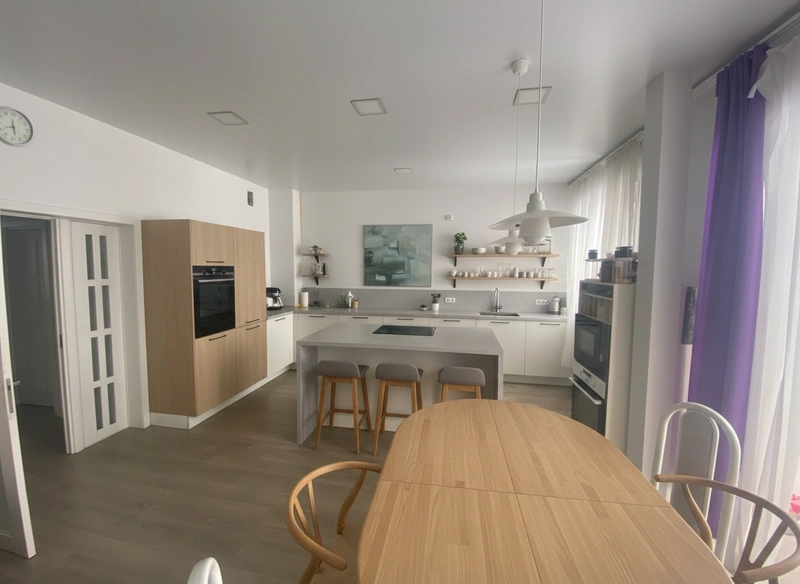 Дизайн интерьера в стиле Сканди — Кухня от нейросети RoomGPT