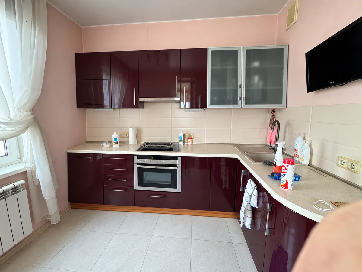 Дизайн кухни в стиле Минимализм — фото интерьера от нейросети RoomGPT
