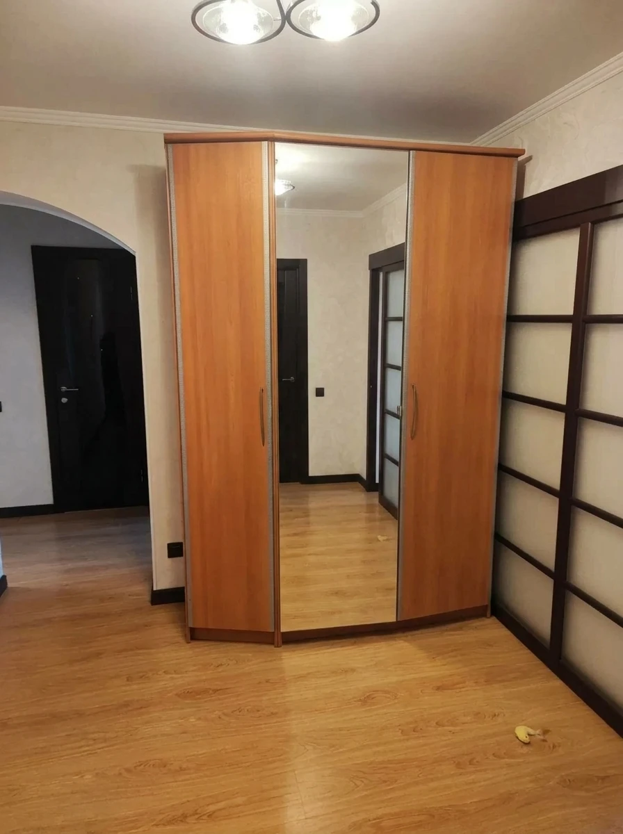 Дизайн прихожей в стиле Классика — фото интерьера от нейросети RoomGPT