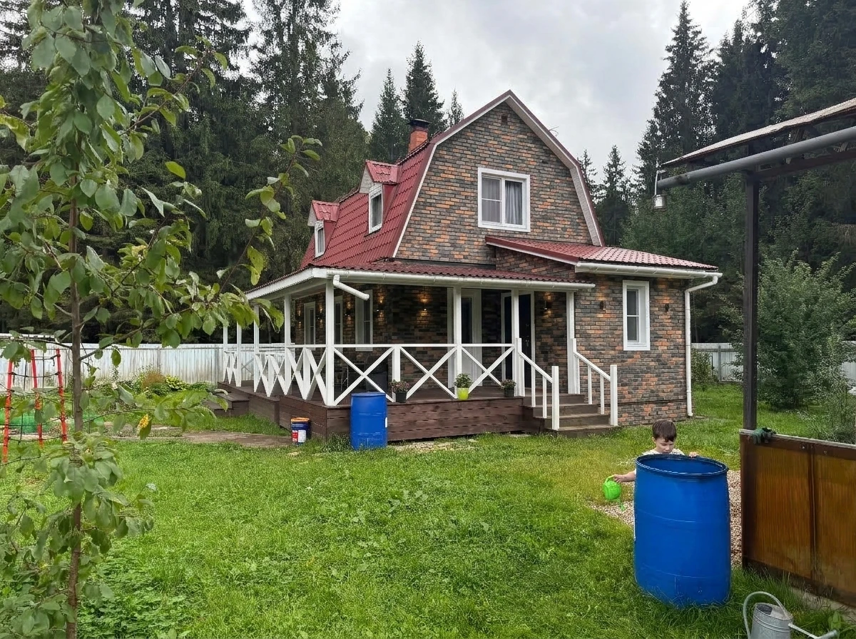 Дизайн фасада в стиле Классика — фото от нейросети RoomGPT