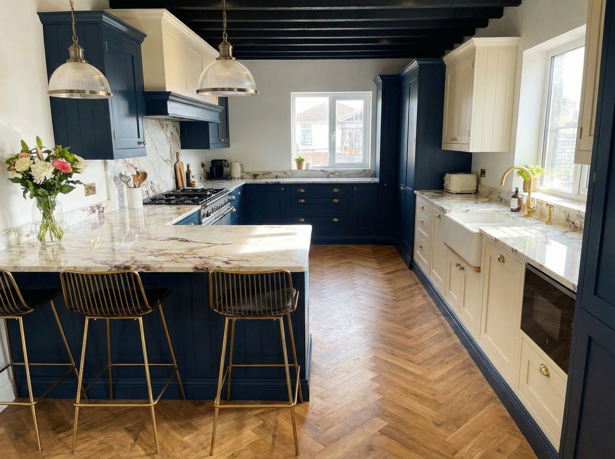 Дизайн кухни в стиле Британский — фото интерьера от нейросети RoomGPT