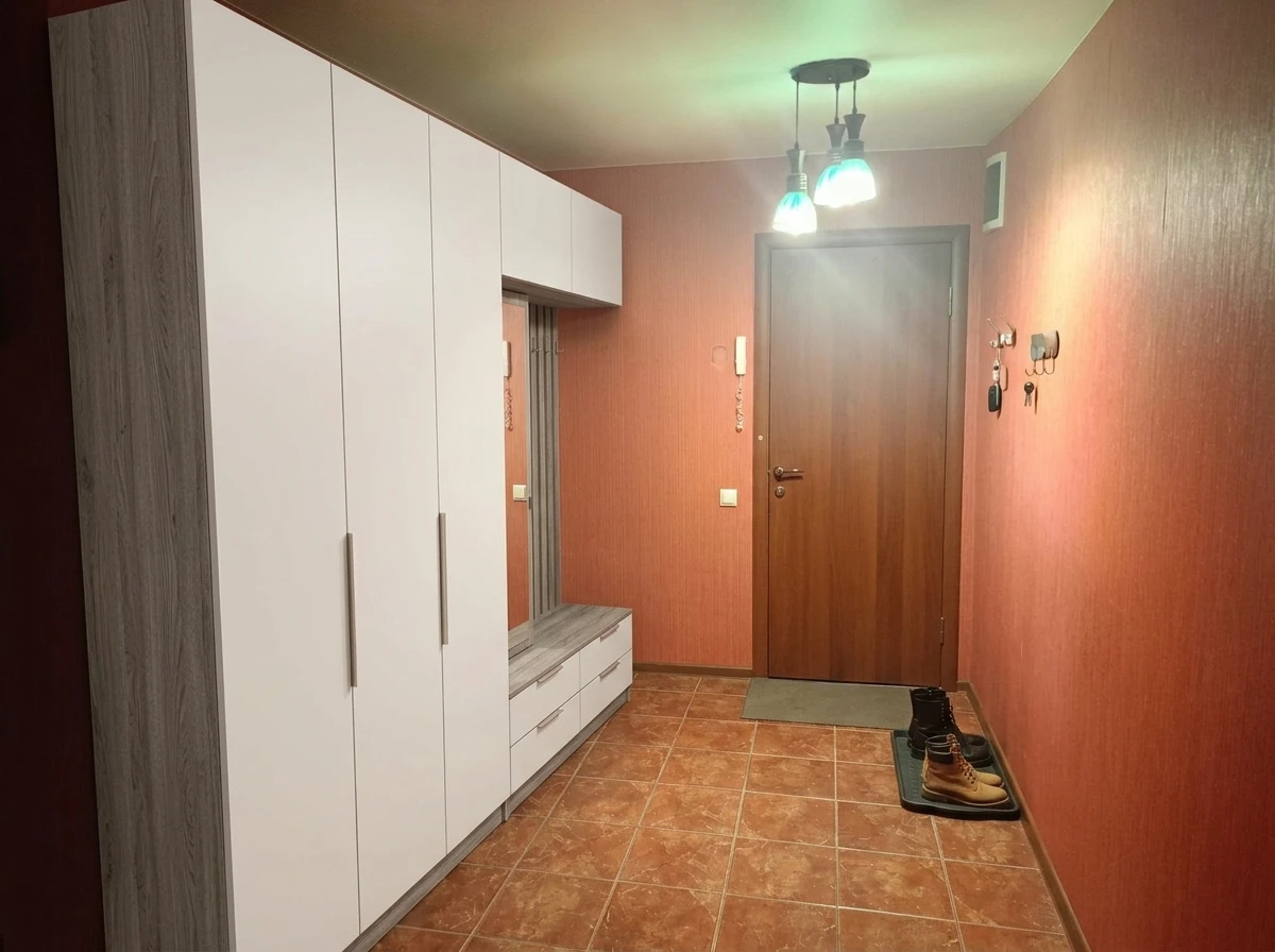Дизайн прихожей в стиле Без стиля — фото интерьера от нейросети RoomGPT