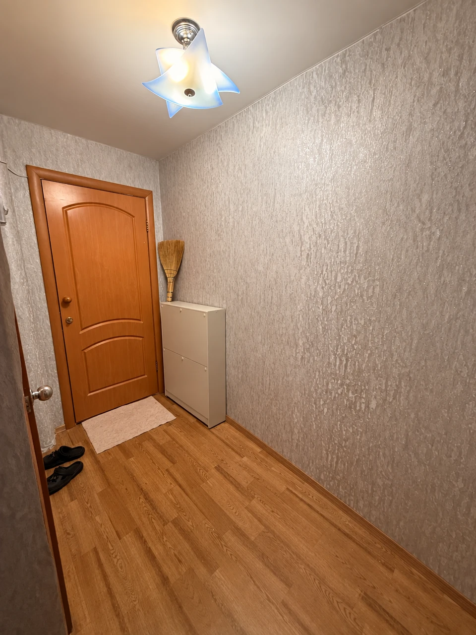 Дизайн прихожей в стиле Хюгге — фото интерьера от нейросети RoomGPT