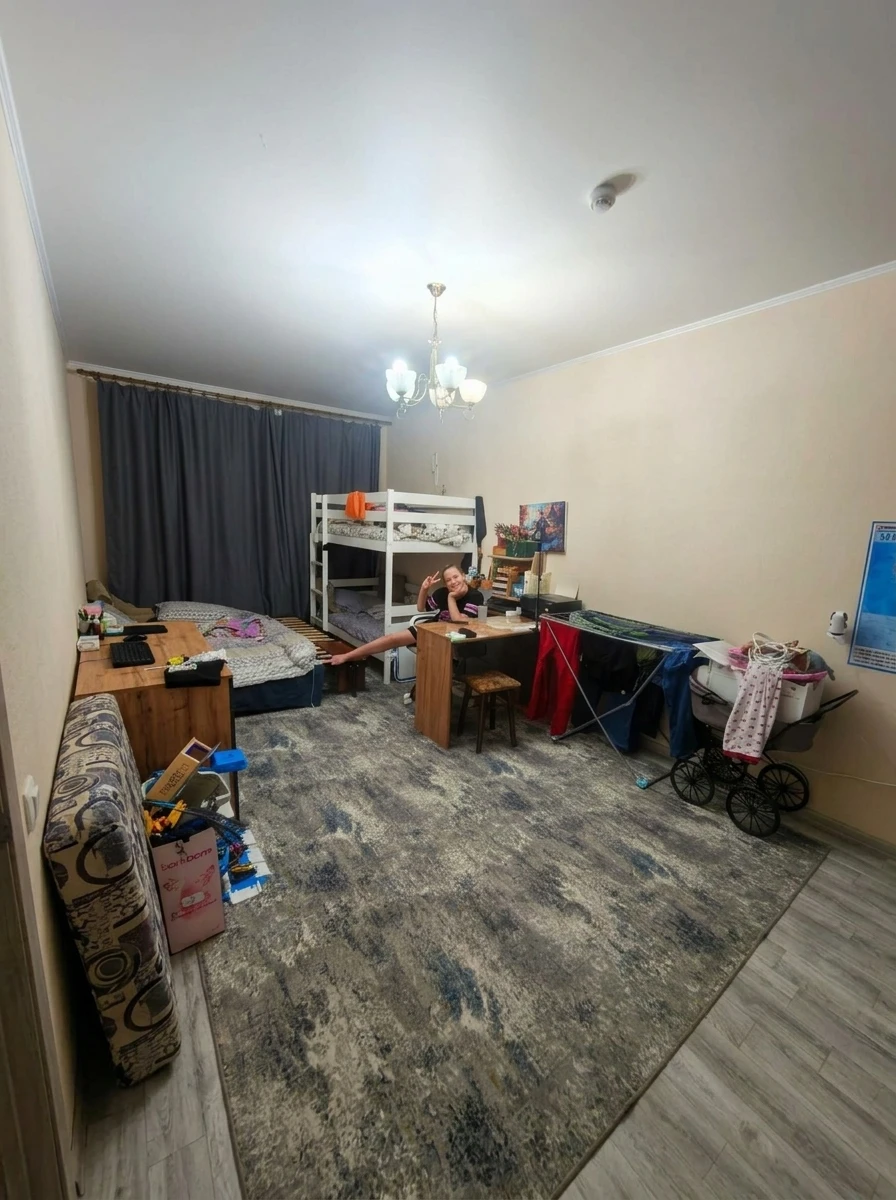 Дизайн детской в стиле Контемпорари — фото интерьера от нейросети RoomGPT