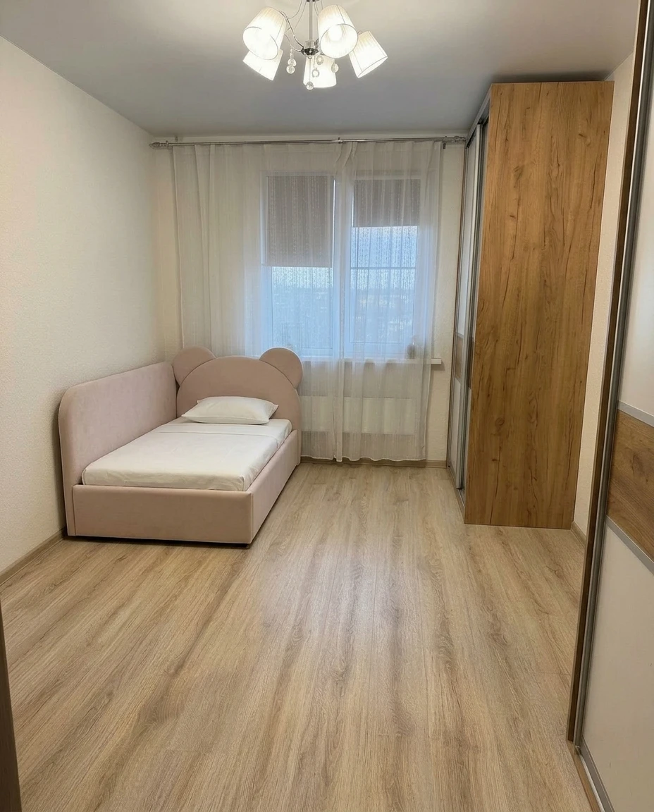 Дизайн детской в стиле Сканди — фото интерьера от нейросети RoomGPT